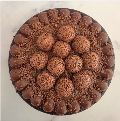 Naked Cake de Chocolate — Aires Patisserie, Alcochete